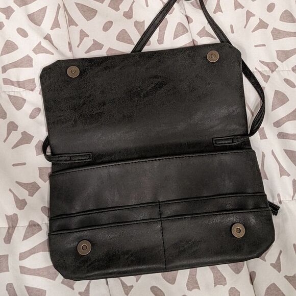 Crossbody Bag w/ arrow hardware accent - Picture 3 of 6